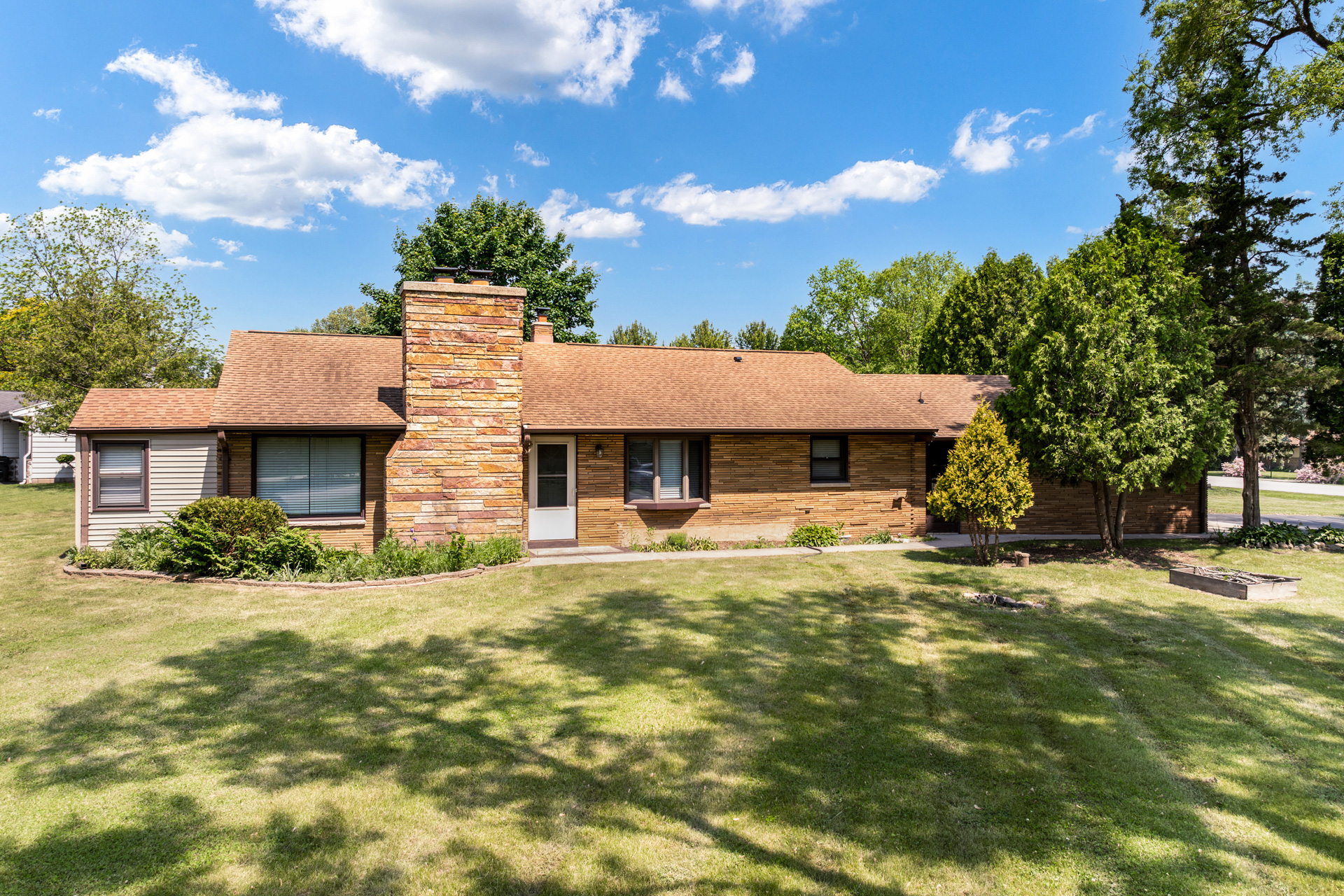 5331 South La Salle Drive