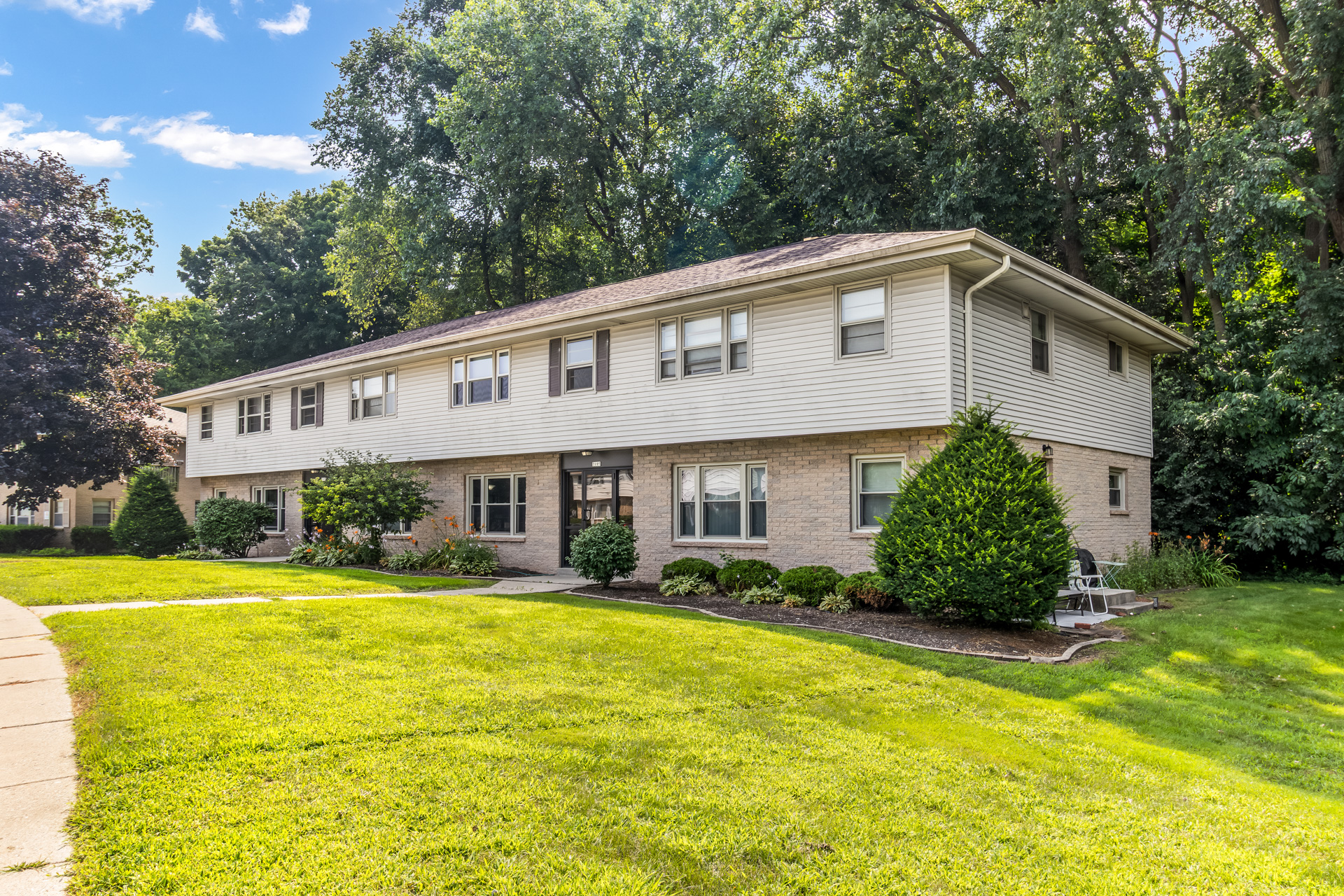 7215 Euston Street - 2