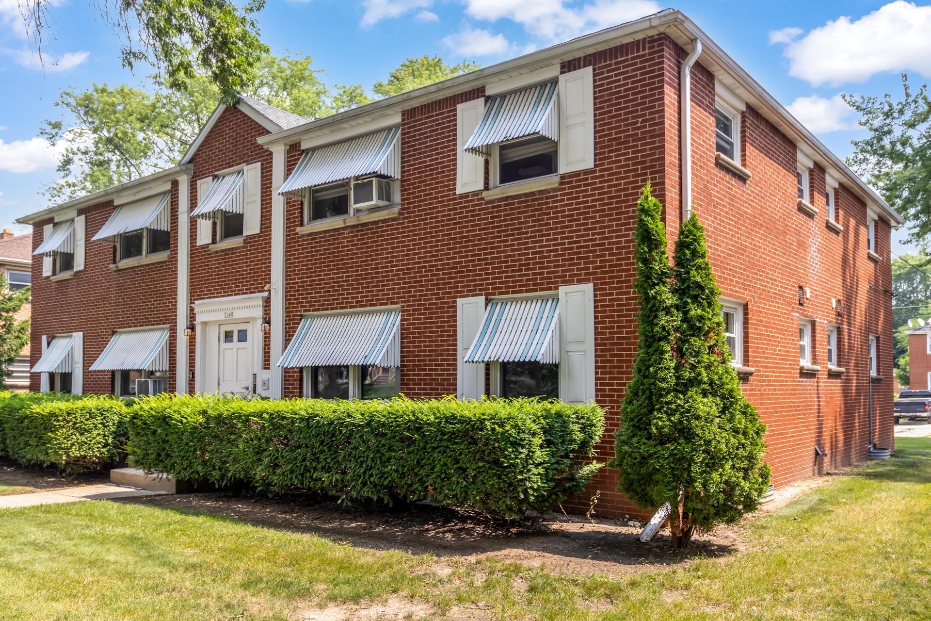 Property main image